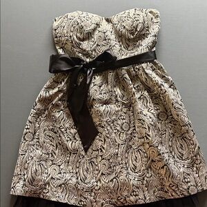 Forever 21 Black and Gold Textured Top